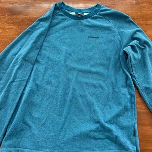Men’s Patagonia long sleeve shirt